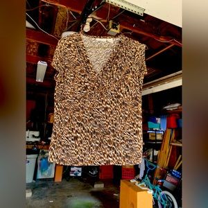 Cheetah print worthington petite stretch L dress shirt